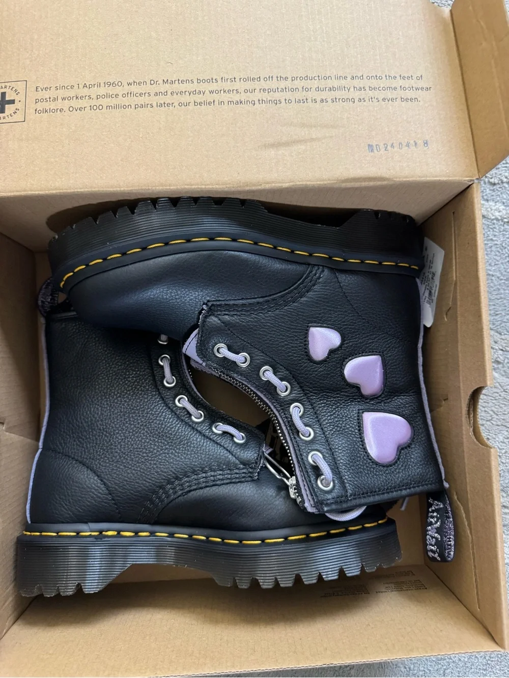Dr. Martens limited edition, discontinued, lace, Up heart boots size 6